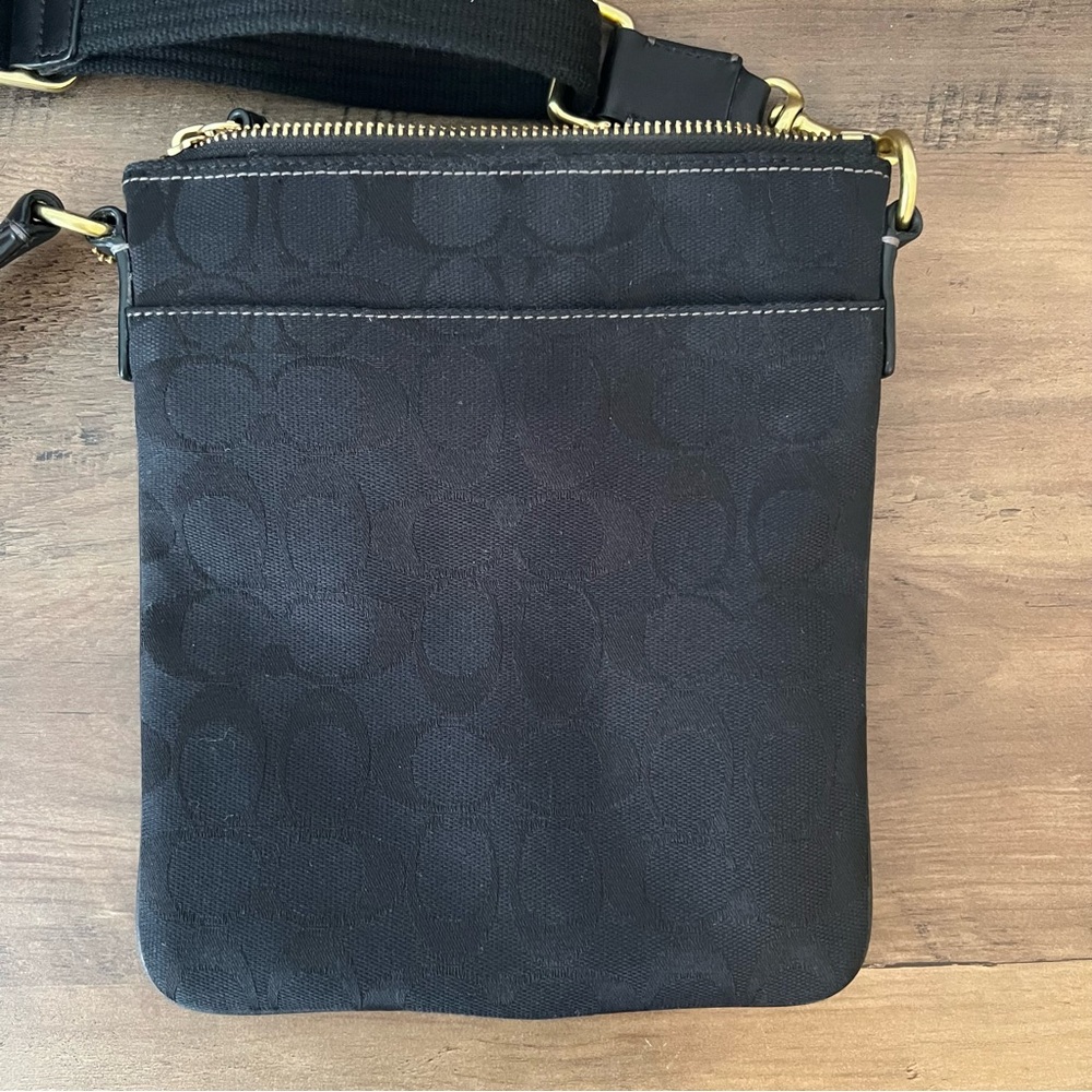 Coach Black Cross Body Bag with Gold Hardware signature design - Picture 3 of 9